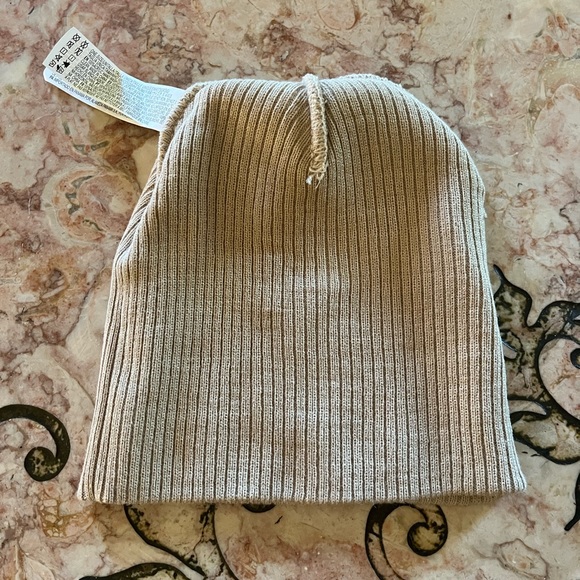 Forever 21 Core Accessories Ribbed Beanie Hat In Khaki Color - Picture 5 of 7
